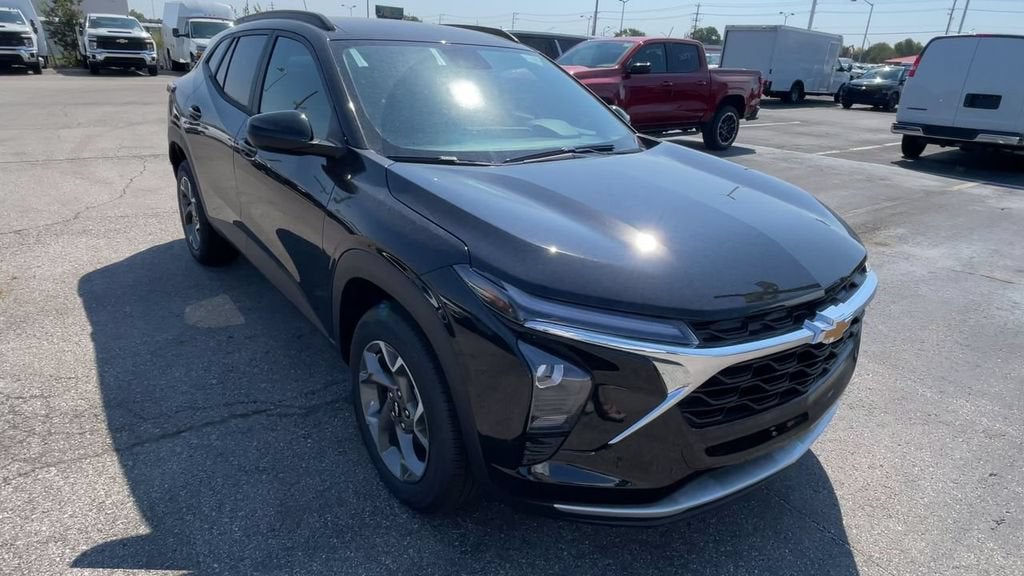 2026 Chevrolet Trax LT photo 4
