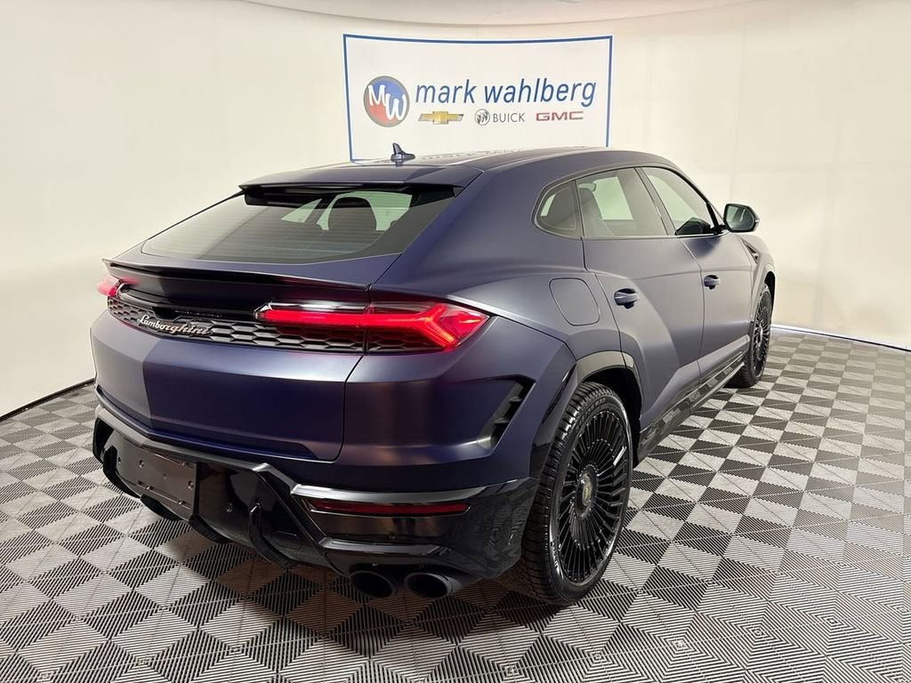 2025 Lamborghini Urus SE