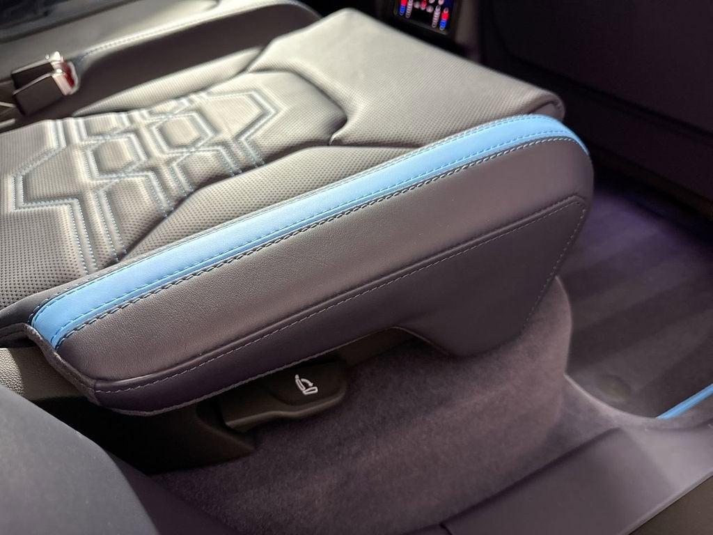 2025 Lamborghini Urus SE