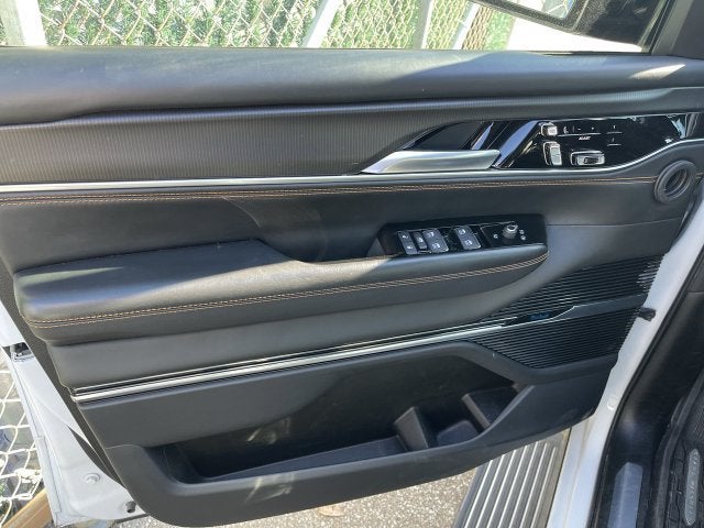 2024 Jeep Grand Wagoneer L Series III Obsidian 4x4