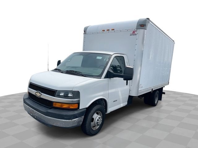 2014 Chevrolet Express Cutaway 4500 4500 Van 159