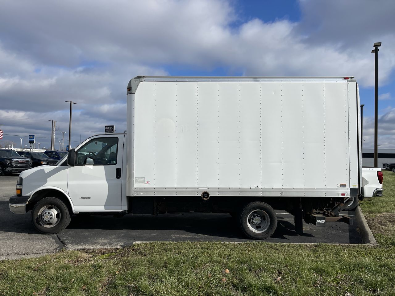 2014 Chevrolet Express Cutaway 4500 4500 Van 159