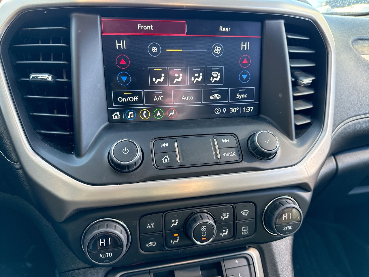 2023 GMC Acadia Denali