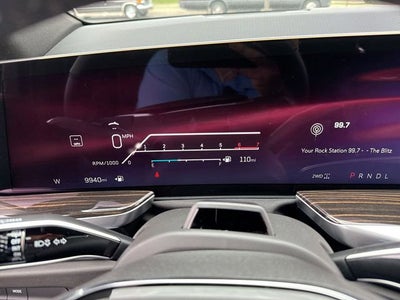 2025 Cadillac Escalade Luxury