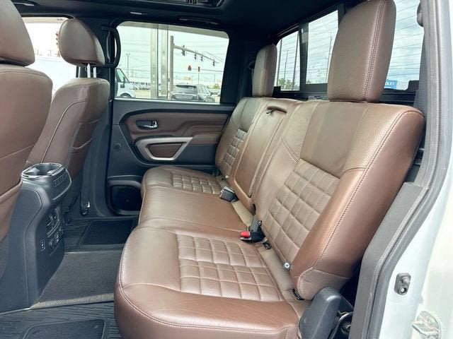 2021 Nissan TITAN Crew Cab Platinum Reserve 4x4