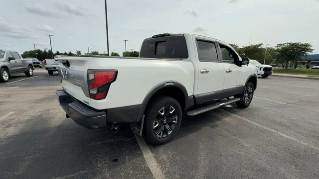 2021 Nissan TITAN Crew Cab Platinum Reserve 4x4