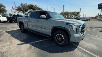 2024 Toyota Tundra 4WD SR5