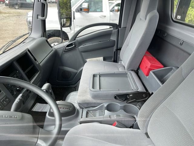 2021 Isuzu NRR NA