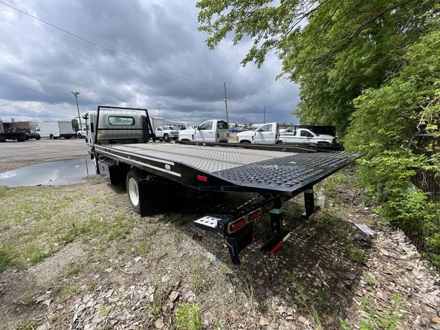 2021 Isuzu NRR NA