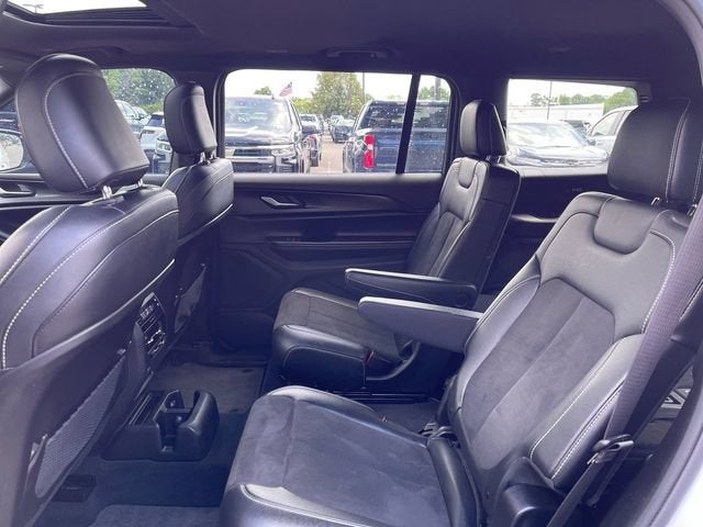 2023 Jeep Grand Cherokee L Altitude 4x4
