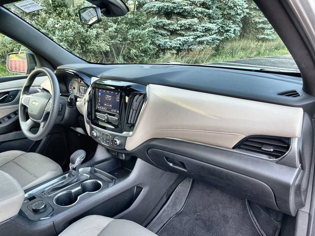 2022 Chevrolet Traverse LS
