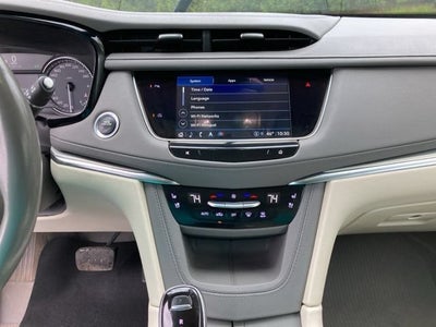 2022 Cadillac XT5 Premium Luxury