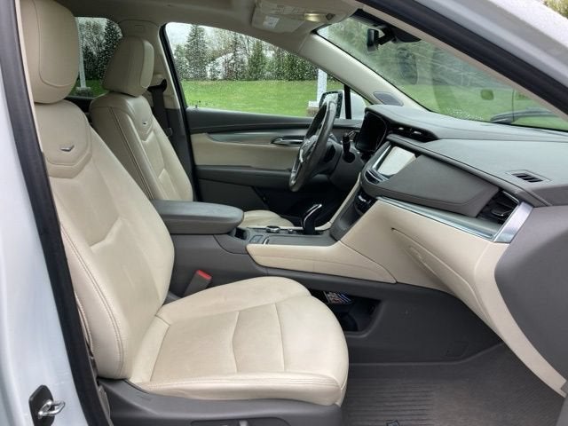 2022 Cadillac XT5 Premium Luxury