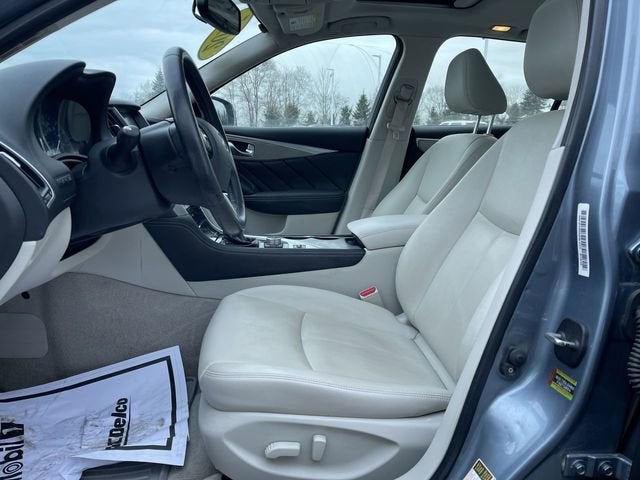 2015 INFINITI Q50 Premium