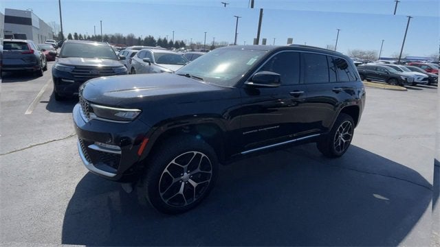 2022 Jeep Grand Cherokee Summit