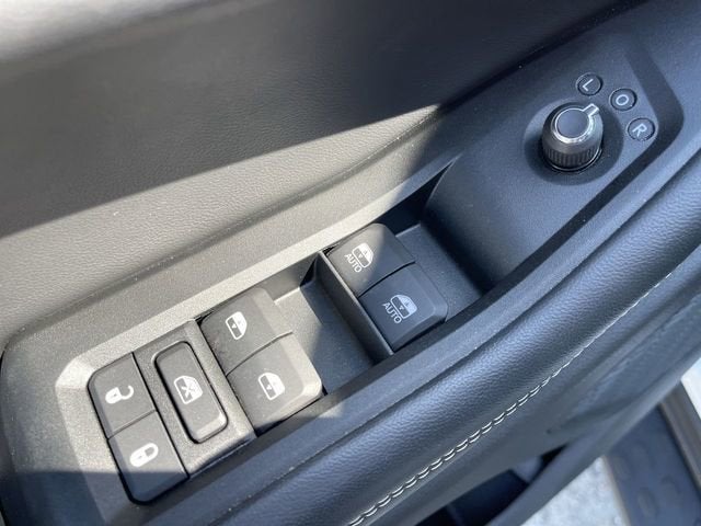 2023 Jeep Grand Cherokee L Laredo 4x4