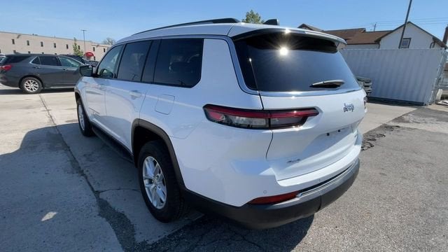 2023 Jeep Grand Cherokee L Laredo 4x4