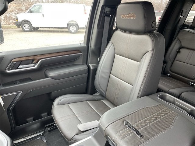 2026 Chevrolet Silverado 3500 HD High Country DRW