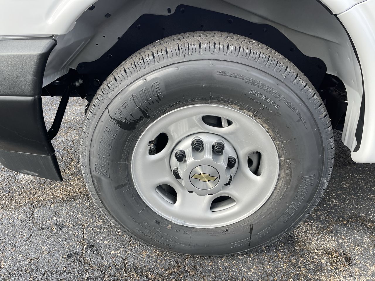 2025 Chevrolet Express Cargo WT