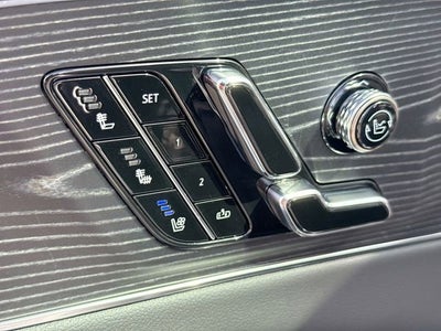 2024 Cadillac LYRIQ Sport 2