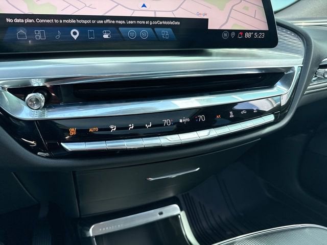 2024 Cadillac LYRIQ Sport 2