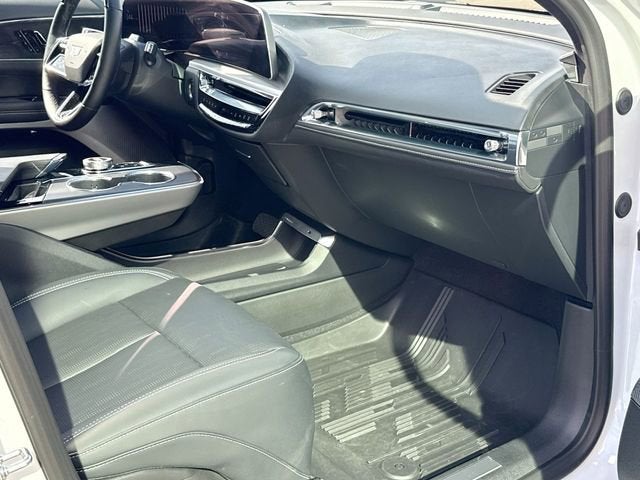 2024 Cadillac LYRIQ Sport 2