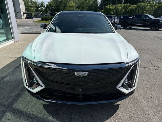 2024 Cadillac LYRIQ Sport 2