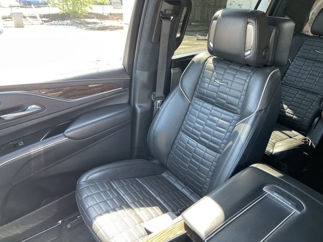 2023 Cadillac Escalade ESV Sport Platinum