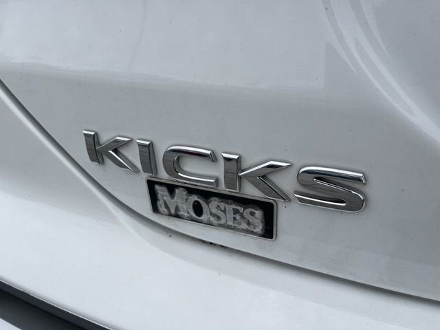 2022 Nissan Kicks S