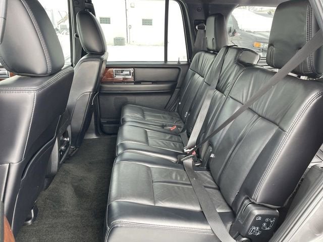 2017 Lincoln Navigator Select