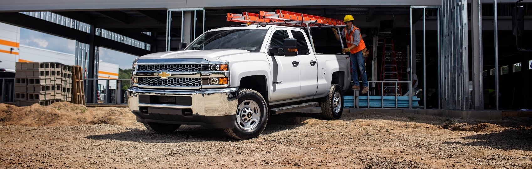 White 2019 Chevy Silverado 2500 work truck for Sale near Columbus, OH
