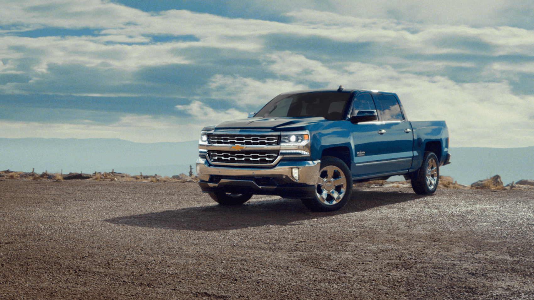 Why the Chevy Silverado 1500 is Great for Football Tailgating
