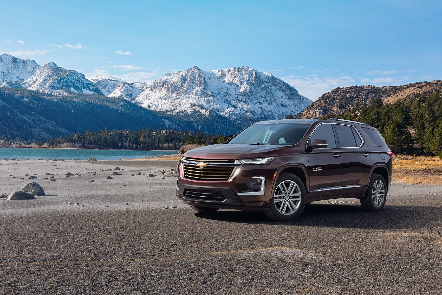 Chevy Traverse in front of Mountain