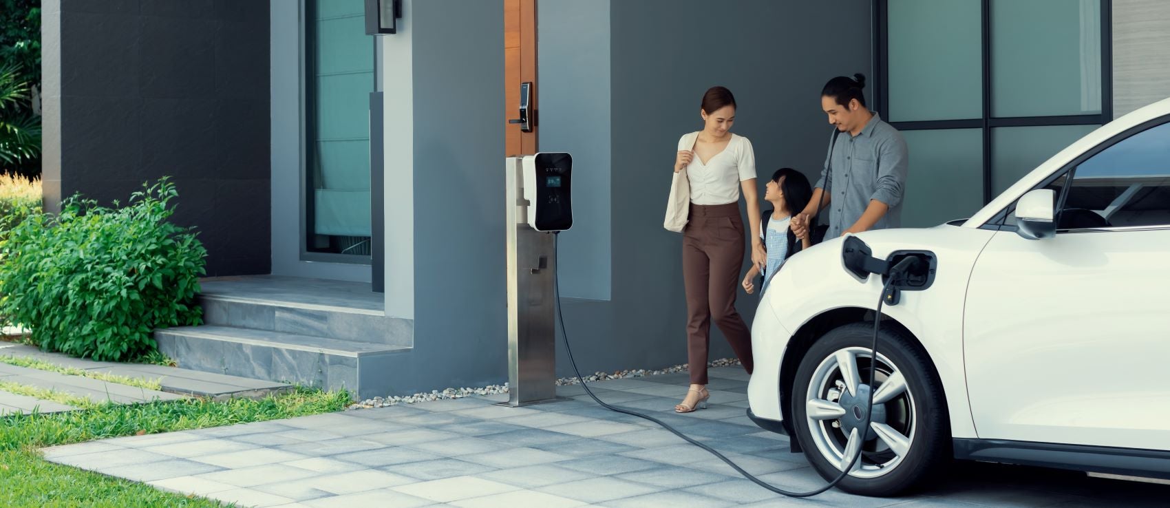 Benefits of Driving an EV Around Columbus OH